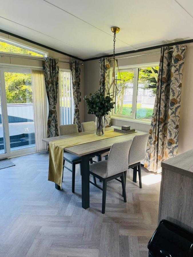 Sunbird With Hot Tub Holiday home York